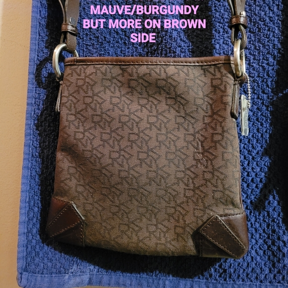 Multiple purses most are $15-25 - Picture 8 of 16